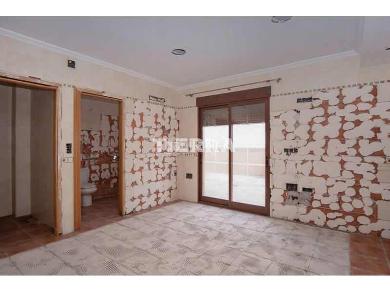 Foto 0e1b1517-fc33-457e-9fba-a50fa38f2843. Casa aparellada a Archena