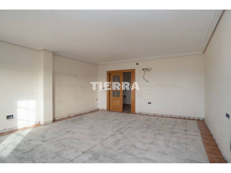 Foto 42f2ea72-b8c9-42ff-90cd-b8d03f438225. Casa aparellada a Archena