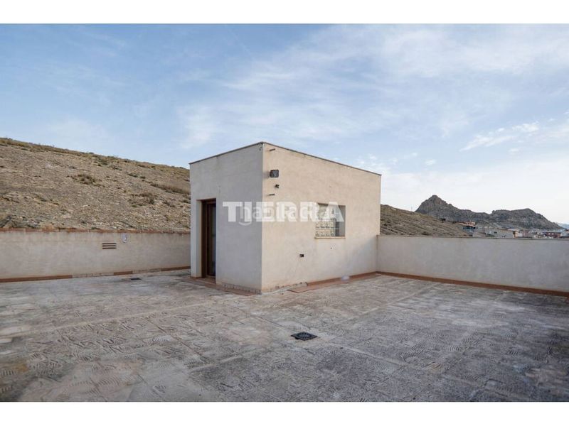 Foto 4d30ed6c-8f5e-4790-a564-e84340372bd8. Casa aparellada a Archena