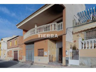 Doppelhaus  Calle pino. Venta de casa pareada en archena