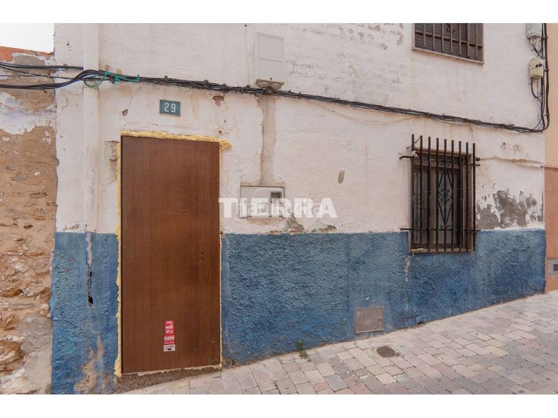 Foto 9adc0b3e-9544-40e4-b13e-c048c8e9c0a9. Casa aparellada a Yecla
