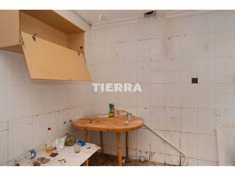 Foto a0fb1898-8376-4db6-8cd6-6829c556d1ba. Casa aparellada a Yecla