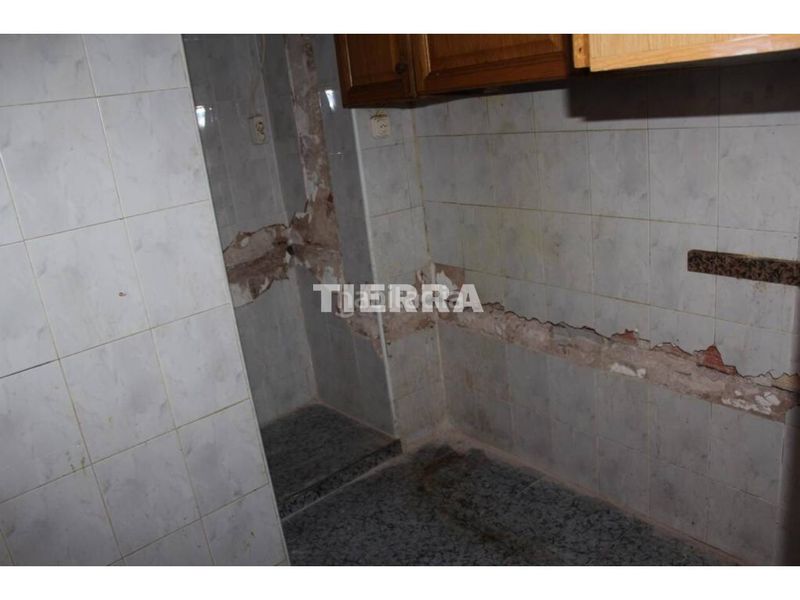 Foto 089450d0-2e10-4a26-85d2-e9a3db058576. Casa aparellada a Yecla
