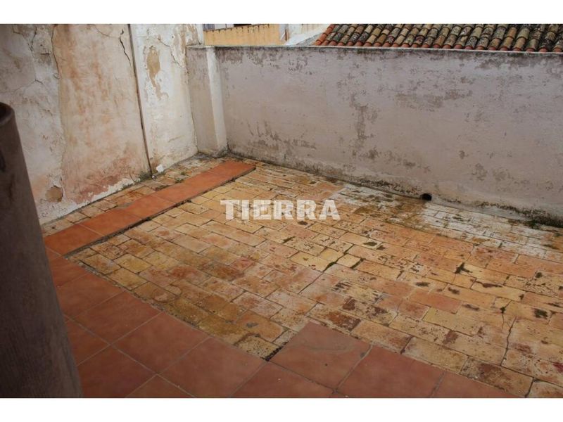 Foto 4b57cde5-16e4-4921-b421-fcdc1ac7d975. Casa aparellada a Yecla