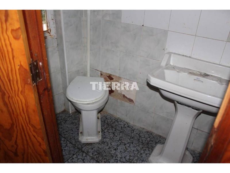 Foto 4bdb1ec7-0845-43c7-925d-df4d4f81a147. Casa aparellada a Yecla