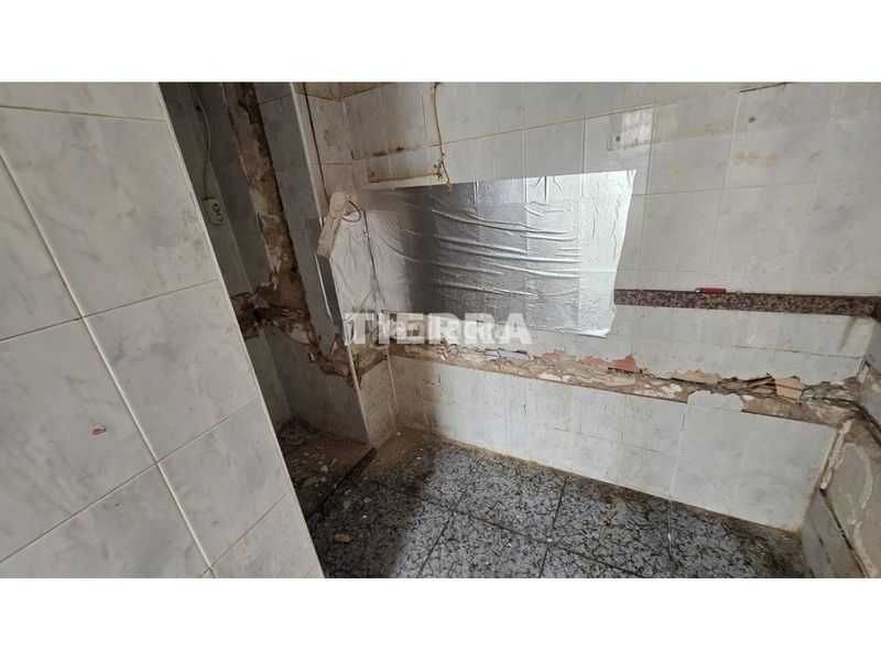 Foto c6a5cd2f-c8fc-4358-810a-bb39d89cd342. Casa aparellada a Yecla