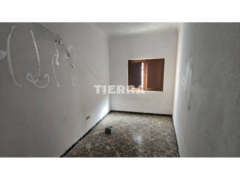 Foto d0725409-5557-4d2b-9c29-36fa3c746f99. Casa aparellada a Yecla