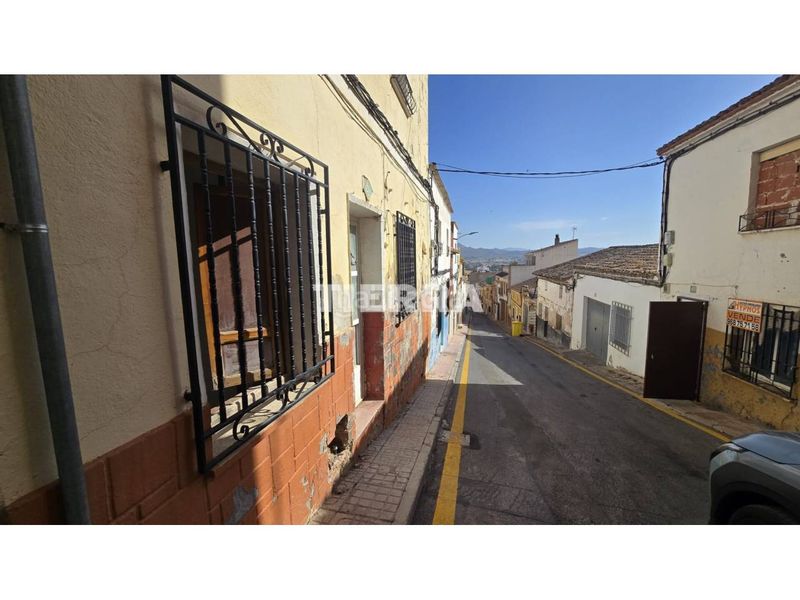 Foto 35ac7a5b-fb0f-4e17-b2ce-7d6a7548b9b5. Casa aparellada a Yecla