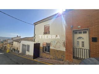 Casa aparellada  Calle puerto rico. Venta de casa pareada en yecla