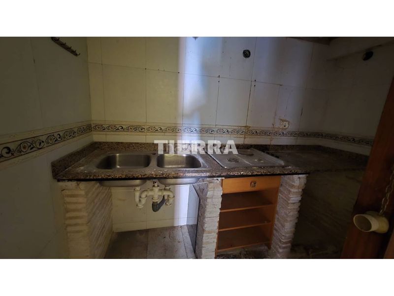 Foto 32c75348-36e2-4bd3-a5c2-2207a115e140. Casa aparellada a Yecla