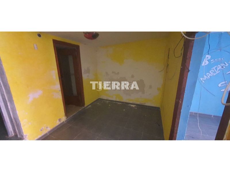 Foto 38aa6b02-797e-4158-885e-5d48d0e95747. Casa aparellada a Yecla