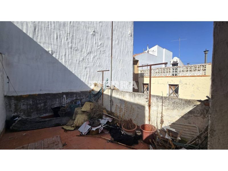 Foto bec9628f-71bd-4fb3-871a-87c546c75da5. Casa aparellada a Yecla