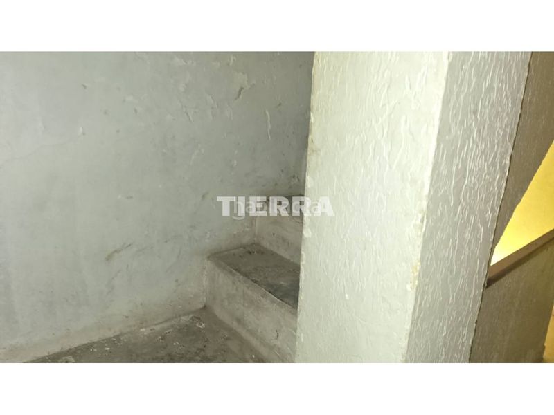 Foto e04e6666-424e-4b7f-ba50-86efa2331807. Casa aparellada a Yecla