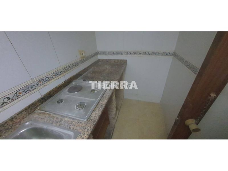 Foto ffcdfb4a-06a2-437a-a9f5-e6b52b588e7b. Casa aparellada a Yecla