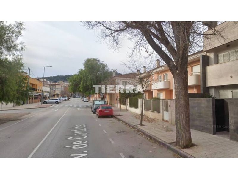 Foto 5b4c7255-c1e6-4b79-bf4a-d2139b832bae. Casa adossada amb aparcament a Yecla
