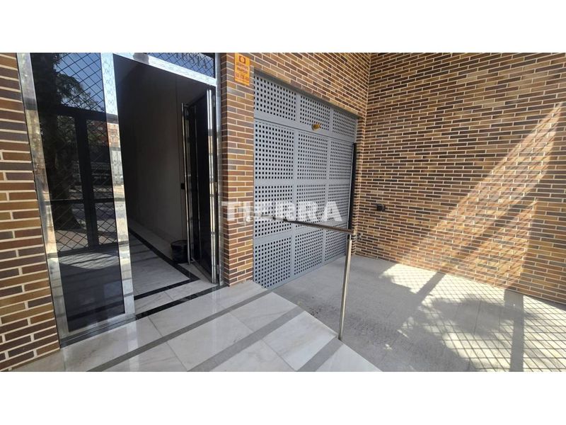 Foto fe3b85da-37ff-4c6f-aef6-c68e29140e79. Pis amb aparcament a Alcantarilla