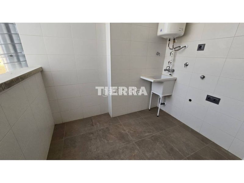 Foto 68bef465-eaf3-4341-9e6a-907072c693c4. Pis amb aparcament a Alcantarilla