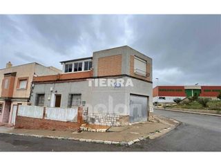 Maison  Calle comercio. Casa en venta en santa lucía30202