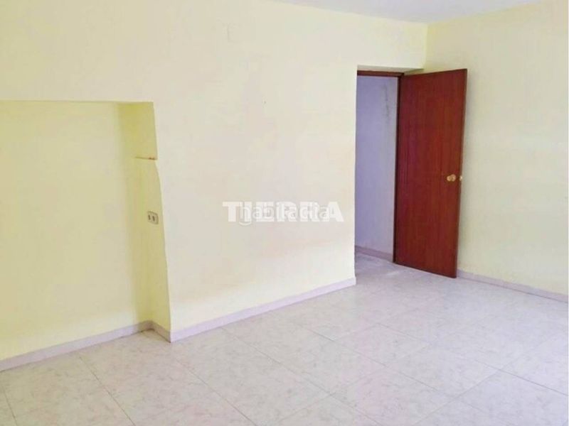 Foto 8918602a-741d-4e3d-a42c-82e8200d1c29. Casa adossada a Ulea