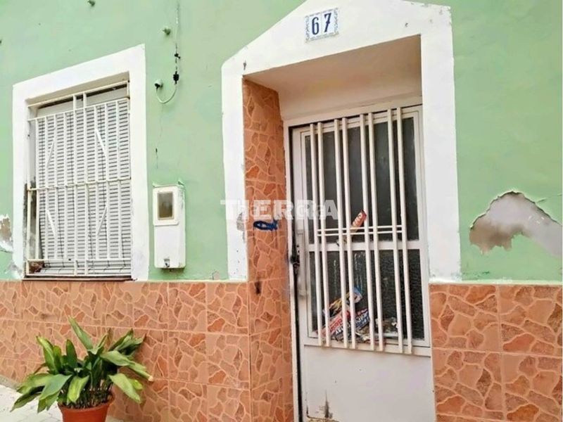 Foto 91fa879f-683c-4dfd-bb67-d2be7150859e. Casa adossada a Ulea
