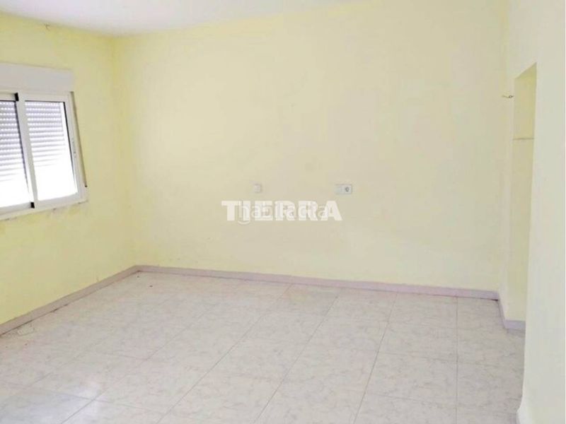 Foto fd3407ea-18b8-4482-8af4-4c86c7e23d86. Casa adossada a Ulea