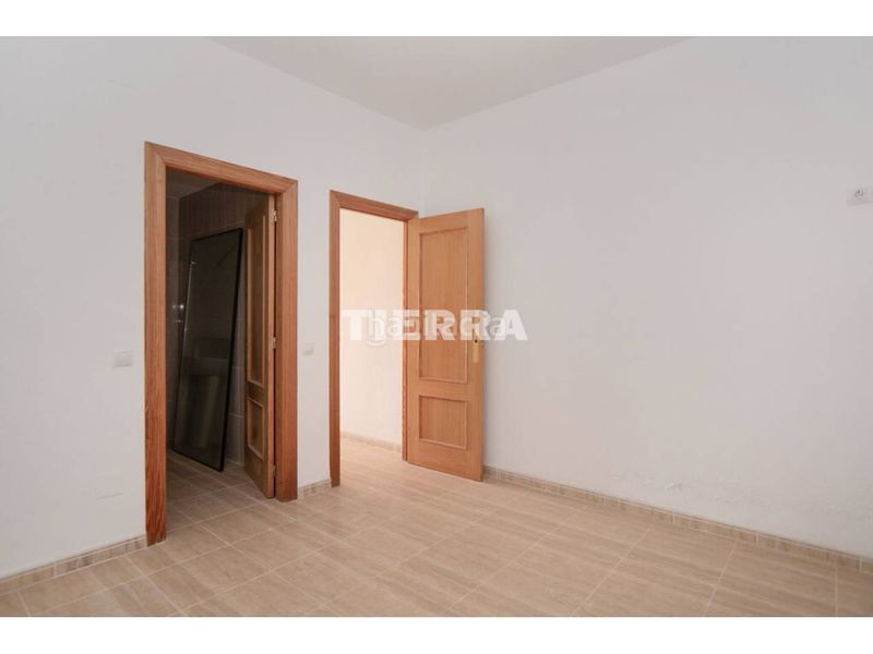 Foto 01574be6-fc0a-49d4-850d-003bbdb91237. Casa adossada a Abanilla