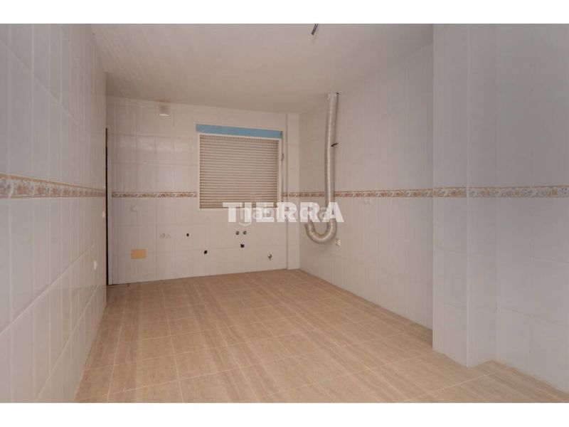 Foto 3864c13d-cd0d-4a7d-bbf6-5fbae8a1894a. Casa adossada a Abanilla