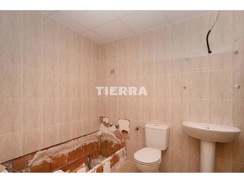 Foto 6f3f2486-aaf4-449e-ab79-acf9e7528b75. Casa adossada a Abanilla
