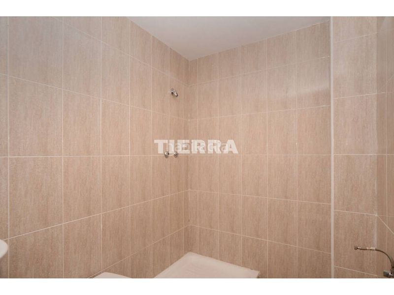 Foto 8b91eeb9-ee95-4324-b9ef-8a05536baac0. Casa adossada a Abanilla