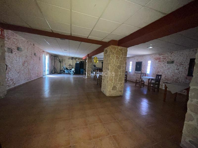 Foto a8fad753-70af-4436-837c-4c68319f53db. Edificio en cv-83 9 en Monòver