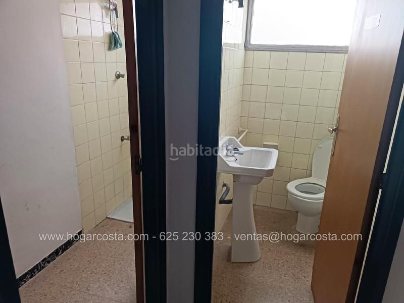 Foto 2ba6f13d-35e1-4b8b-af12-b1b9a2f126cc. Local comercial en calle san bartolomé 20 local en Villena