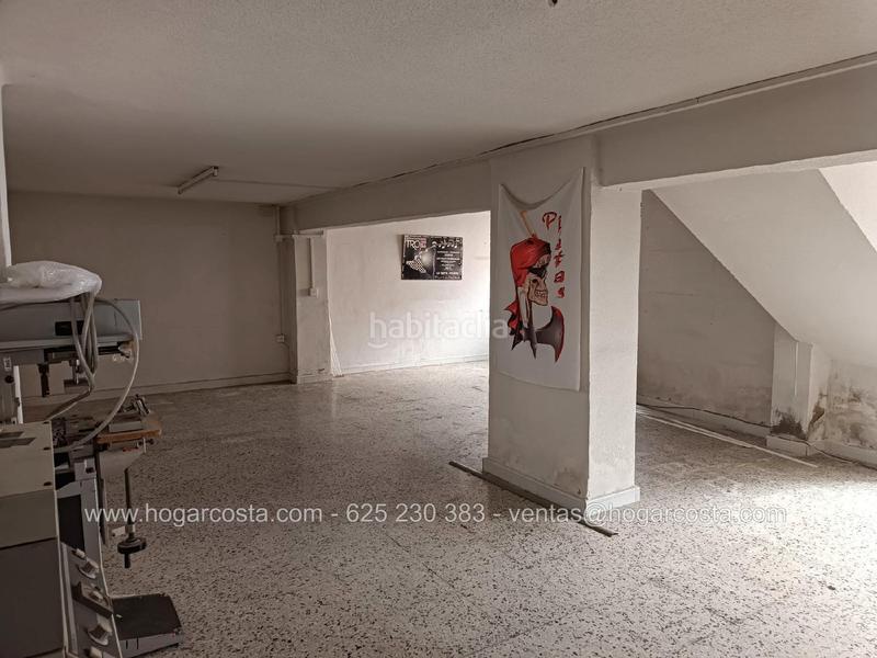 Foto 77d9dc51-ad2d-419c-9f59-b05b01b16f1f. Local comercial en calle san bartolomé 20 local en Villena