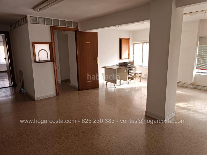 Foto 7b0766de-336f-4377-bfa2-fb5c9e83fcdd. Local comercial en calle san bartolomé 20 local en Villena