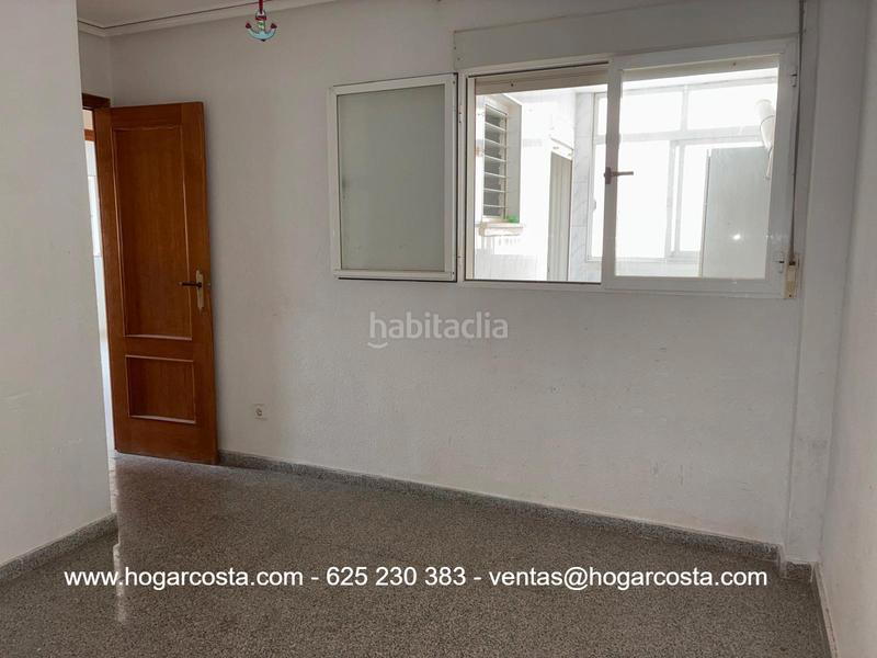 Foto 2ac14584-e2c4-4181-855a-079c085aeb0d. Flat in carrer verge de la salut 42 in Crevillente