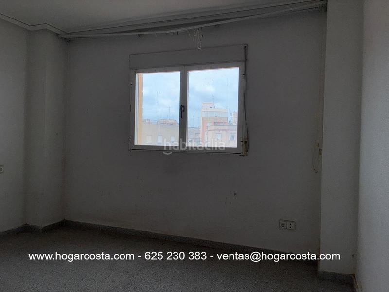 Foto a54d9062-9745-41cf-a28d-3f6201ca91e3. Flat in carrer verge de la salut 42 in Crevillente