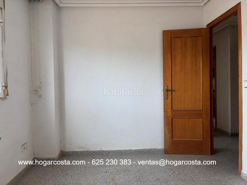 Foto aeb8b52d-225b-425d-bec1-83e4b0a61378. Flat in carrer verge de la salut 42 in Crevillente