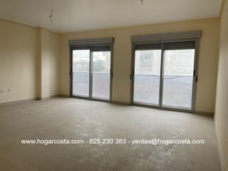 Appartement à Calle 1 de mayo 6. Piso con ascensor y solárium en rafal