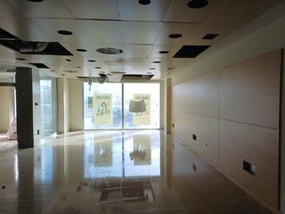 Local Comercial en Pla�a benidorm 4. Ref. u-75330717 local comercial en d�nia