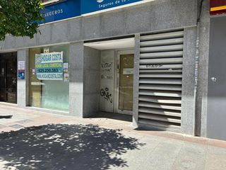 Local Comercial a Calle reina victoria 36. Local comercial en avenida reina victoria elche