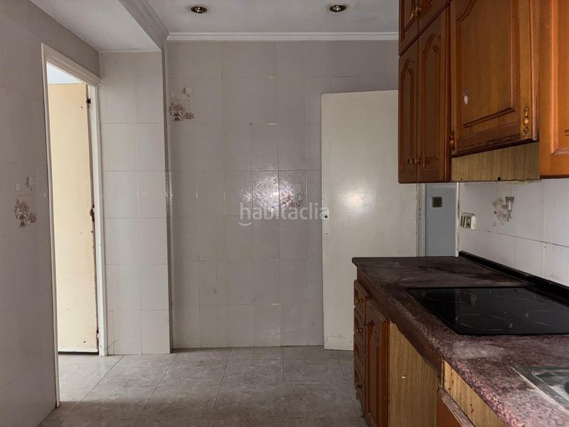 Foto bd244630-fa14-48e7-b4bc-8793f9a8a3e7. Pis a calle olegario domarco seller 89 a Carrús Este Elche / Elx