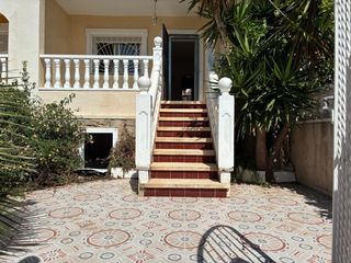 Casa en Calle golda meir 54. Bungalow en benij�far urbanizaci�n monte azul