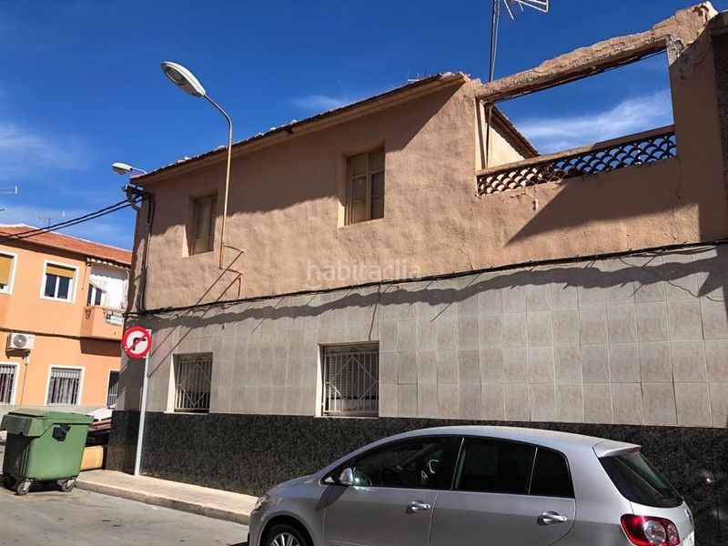Foto c3b0b19a-b4b4-4fc0-97af-ad9c2ac76808. Casa a calle leon 23 a Petrer