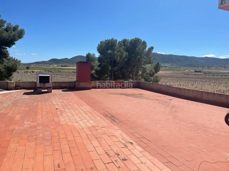 Foto cb68081b-7191-488c-b308-769f3a82a44c. Edifici a manya el 22 a Monòver