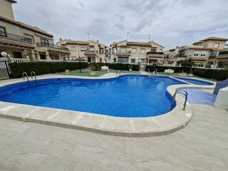 Casa en Avenida horizonte cl 4 2. Bungalow en orihuela urbanizaci�n horizonte