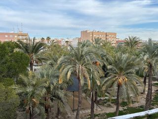 Pis en Gines garcia esquitino 93. Piso en elche, zona uno de mayo