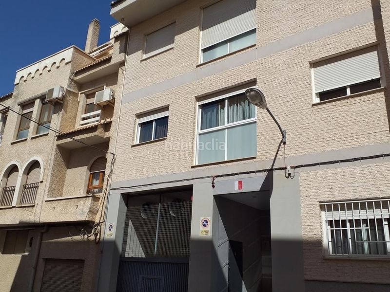 Foto 3aec74ed-d960-4fc6-ab72-b36110772410. Aparcament cotxe a calle de murillo 11 a Petrer