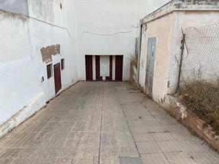 Parking voiture à Calle la isla 77. Plaza de garaje en pilar de la horadada