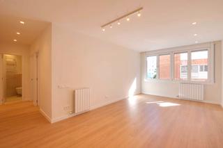 Etagenwohnung  Carrer alt de gironella. Alt de gironella - tres torres