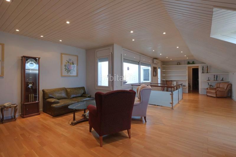 Foto d1af47a5-5348-4a8b-9772-2f45fe0b3f2e. Pis amb xemeneia calefacció aparcament a Sarrià Barcelona