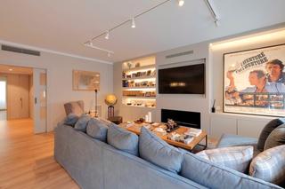 Pis  Carrer de santaló. Ático santaló